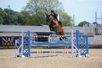 Yazmin Davis storms to victory in the Equitop Myoplast Senior Foxhunter Second Round at Wales and West Show
